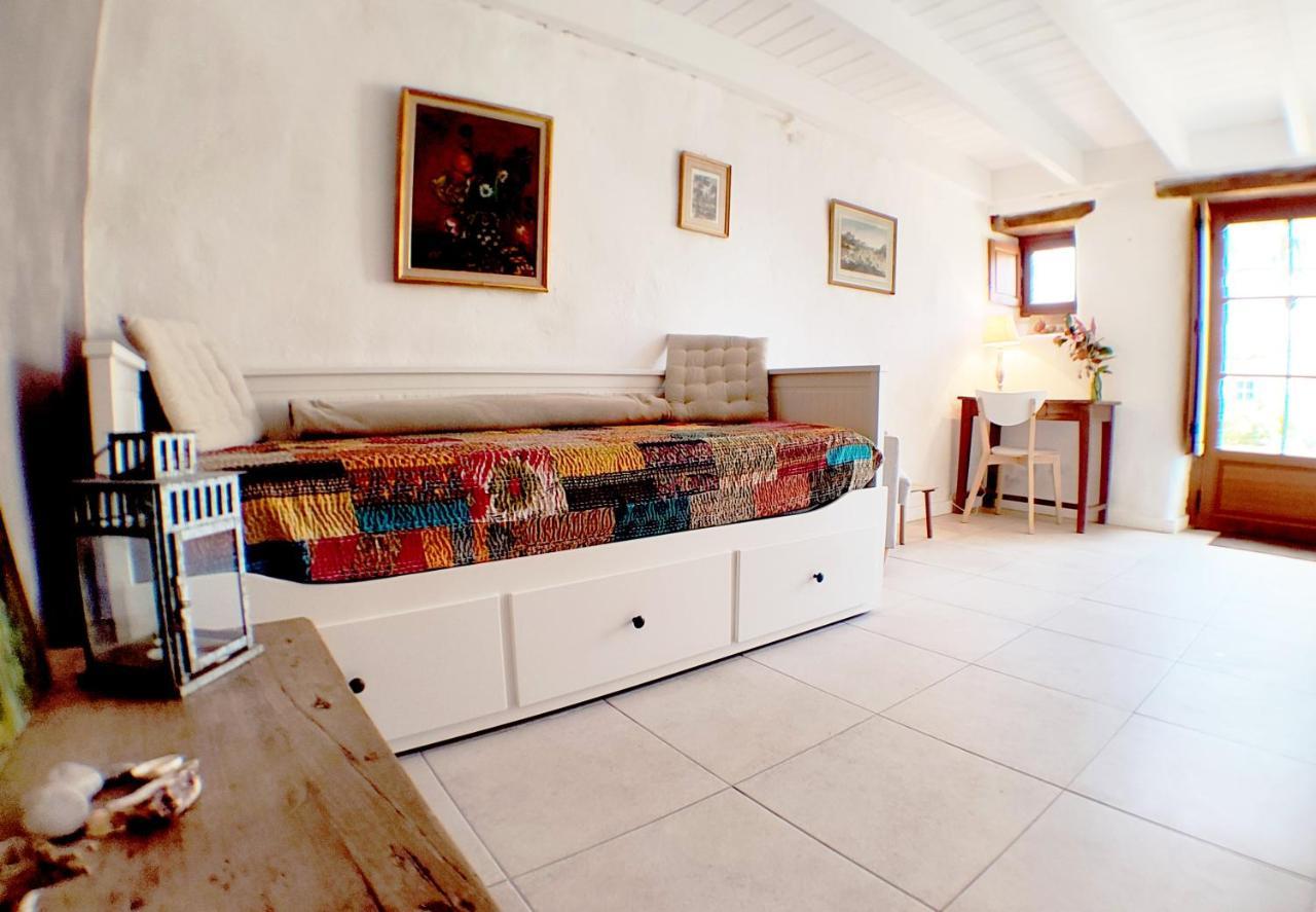 La Tisserande : Maison d'Hôtes Créative&Écologique Saint-Thégonnec Extérieur photo